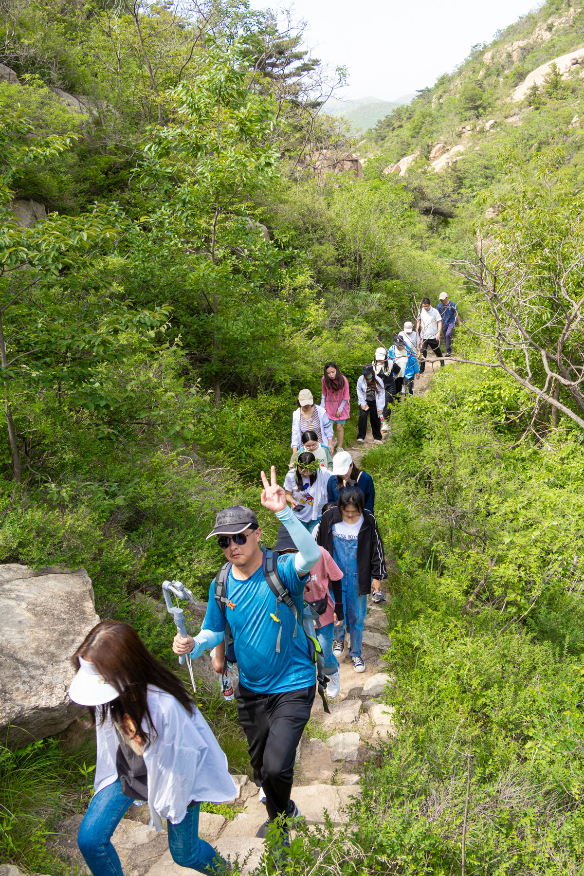 登山(shān)二